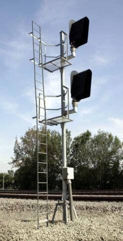 BLMA Models 4035 HO Scale Left Hand Modern Dual Head Block Signal - NOS -Bachmann Zone blma models 4035 ho scale left hand modern dual head block signal nos 3