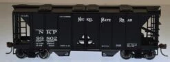 Bowser 56484 HO Scale 70 Ton 2 Bay Covered Hopper Kit Nickel Plate Road NKP 99802 - NOS