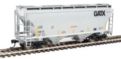 Walthers 910-7558 HO 39' Trinity 3281 2-Bay Covered Hopper Iowa, Chicago & Eastern (GATX) ICE 9813