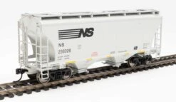 Walthers 910-7586 HO 39' Trinity 3281 2 Bay Covered Hopper NS 236026