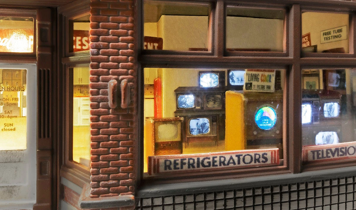 Woodland Scenics Woodland BR5069 HO Scale Built Up Structure Smith Brothers TV & Appliance Store 7 Woodland Scenics Woodland BR5069 HO Scale Built Up Structure Smith Brothers TV & Appliance Store - Image 5